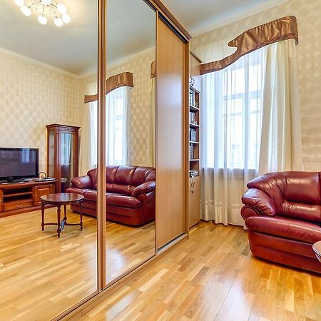 Apartment On Oranzhereynaya 7 Пушкин Екстериор снимка