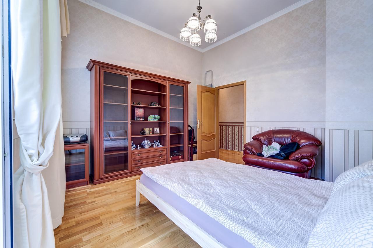 Apartment On Oranzhereynaya 7 Пушкин Екстериор снимка